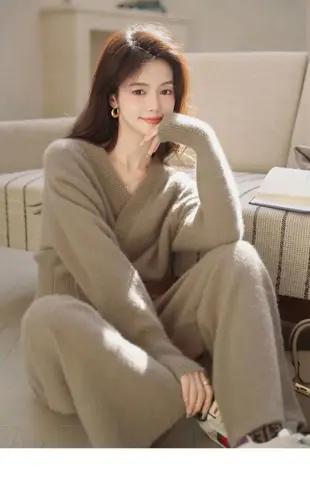 Женский кашемировый брючный костюм, облегающий пуловер с V-образным вырезом и длинными рукавами + широкие брюки, комплект из двух предметов, корейская мода