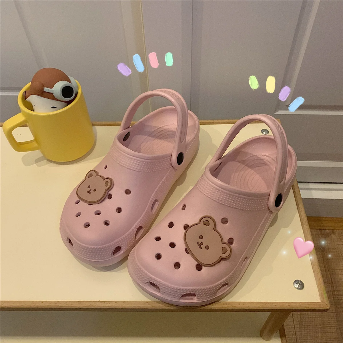 Garden Shoes Hole Slipper Man Women 2023 Summer Hollow Out Slipper Cute Girl Non Slip Cartoon Bear Wear Women Beach Sandals