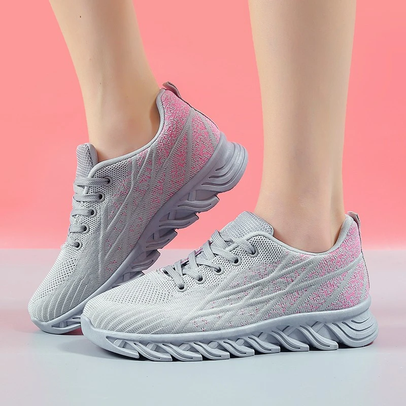 Женские сетчатые кроссовки на плоской подошве спортивные для бега новинка