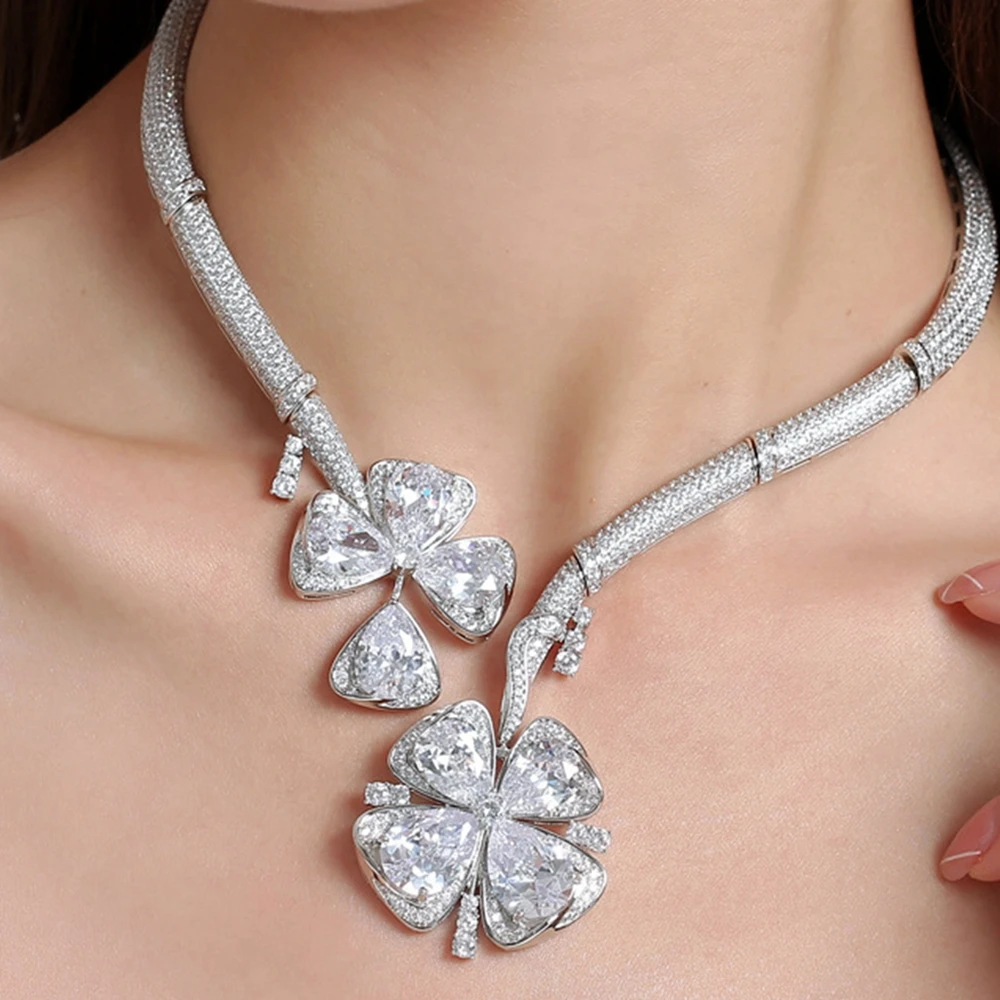 Комплект из колье и серёг с кристаллами | Украшения аксессуары