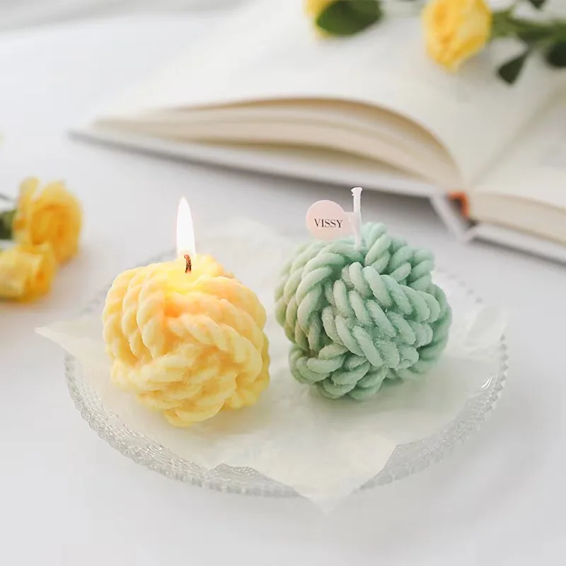 

Spot Creative DIY Handmade Aromatherapy Small Woolen Candle with Hand Gift Gift Box Photo props Small Woolen Candle