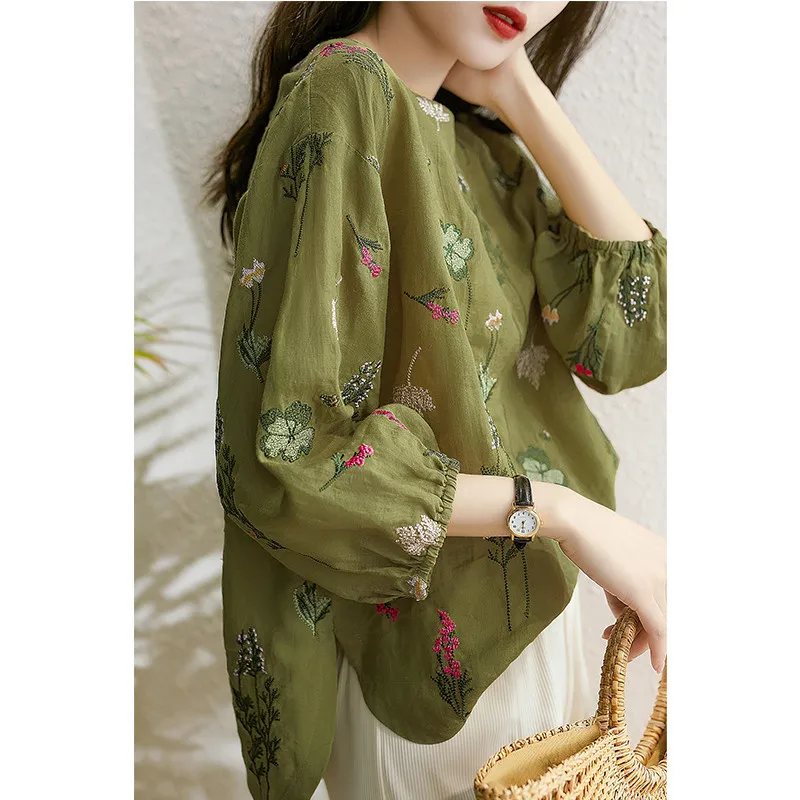 

2022 Women Summer Wear New Heavy Embroidery Exquisite Loose Round Neck Women Blouse Casual Floral Tops Tees