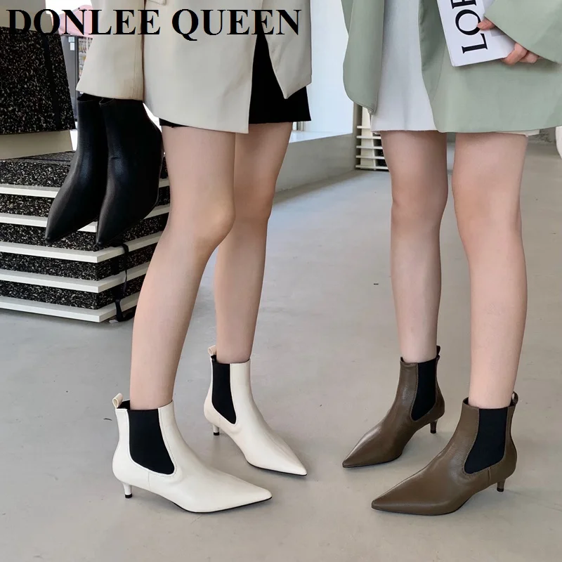 

Женские эластичные ботинки на низком каблуке, с острым носком