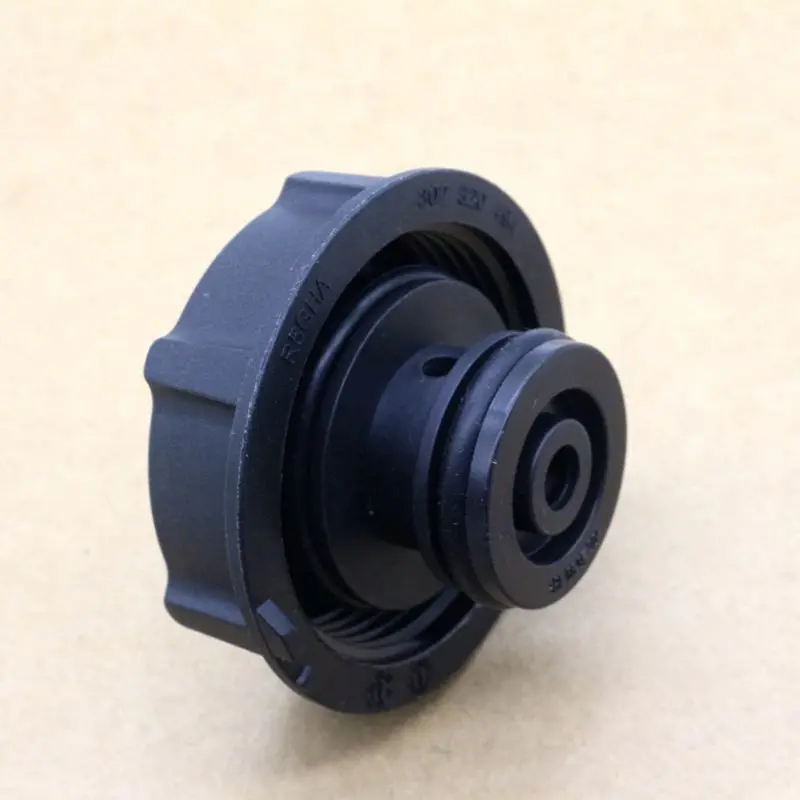 Емкость радиатора охлаждающей жидкости для Volvo C30 C70 S40 S60 S80 V50 V70 XC60 XC70 XC90 30680002 LR000243