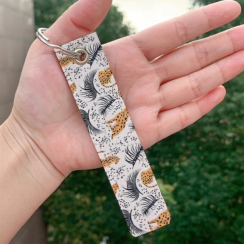 

Fashion bed Cheetah Custom Keychains Strap Keyring Hanging Holder Bag Car Wallet Trinket Keychain Hanging Bag Accessories