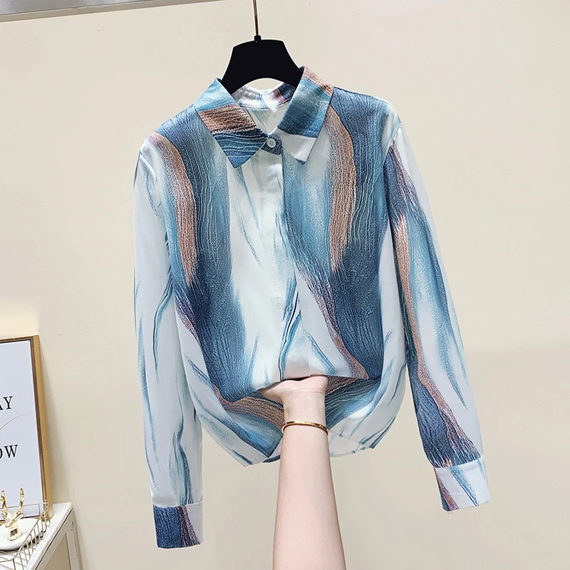 

Женская блузка с длинным рукавом, атласная Свободная Повседневная рубашка с отложным воротником и шелковым принтом, в Корейском стиле, лето...