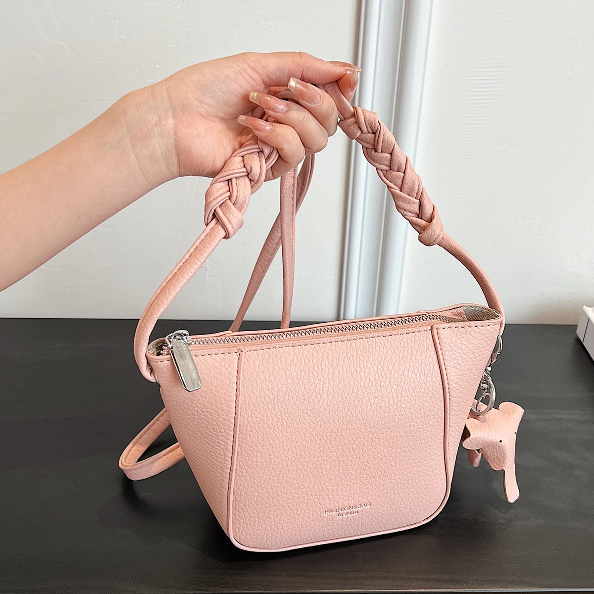 

Однотонные высококачественные кожаные сумки через плечо для женщин, роскошная модная женская модель 2023, кошелек