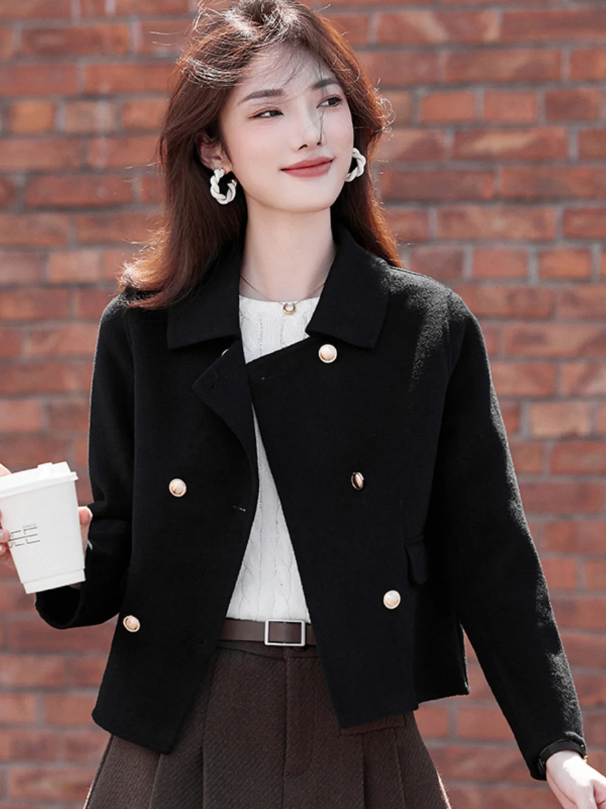 Черное двустороннее кашемировое пальто женское короткое маленькое осень-зима 2023