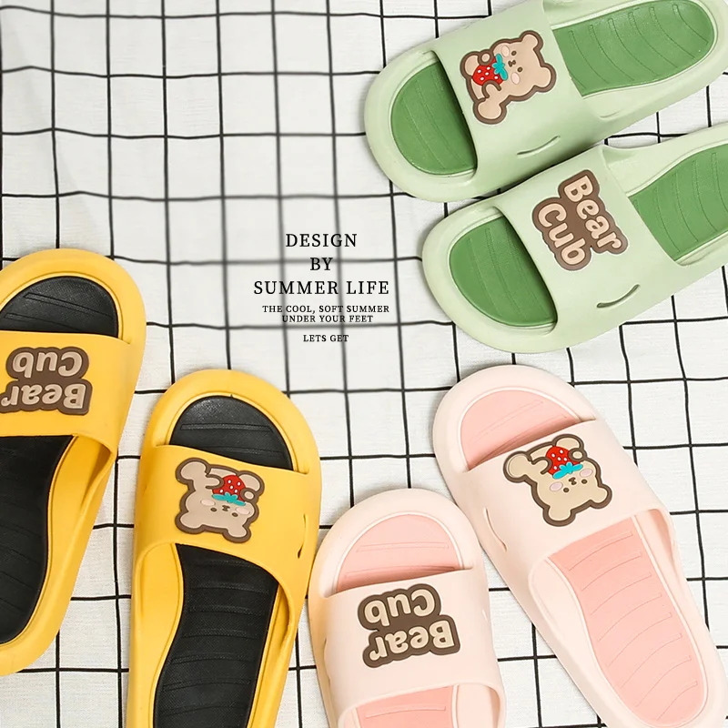 

2022 Women Slippers New Fashion Summer Beach Cute Bear Thick Platform Female Sandals Home Comfort Anti-slip Bathroom Men Shoes