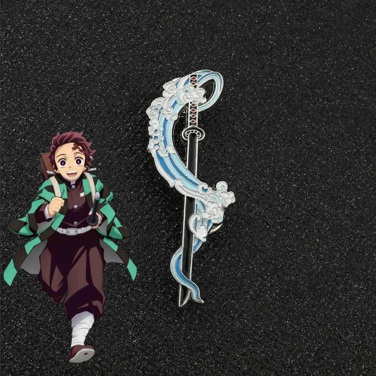 

Булавка «Demon Slayer Katana»