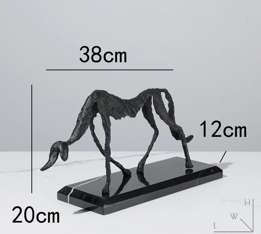 Современная Статуя кота и собаки из чугуна с абстрактной ходьбой