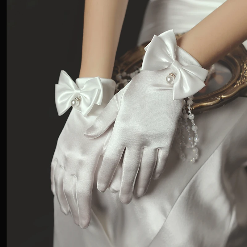

Women's Elegant Pearl Beaded Bow White Satin Gloves Female Sexy Sunscreen Performance Dancing Party Driving Glove R1173