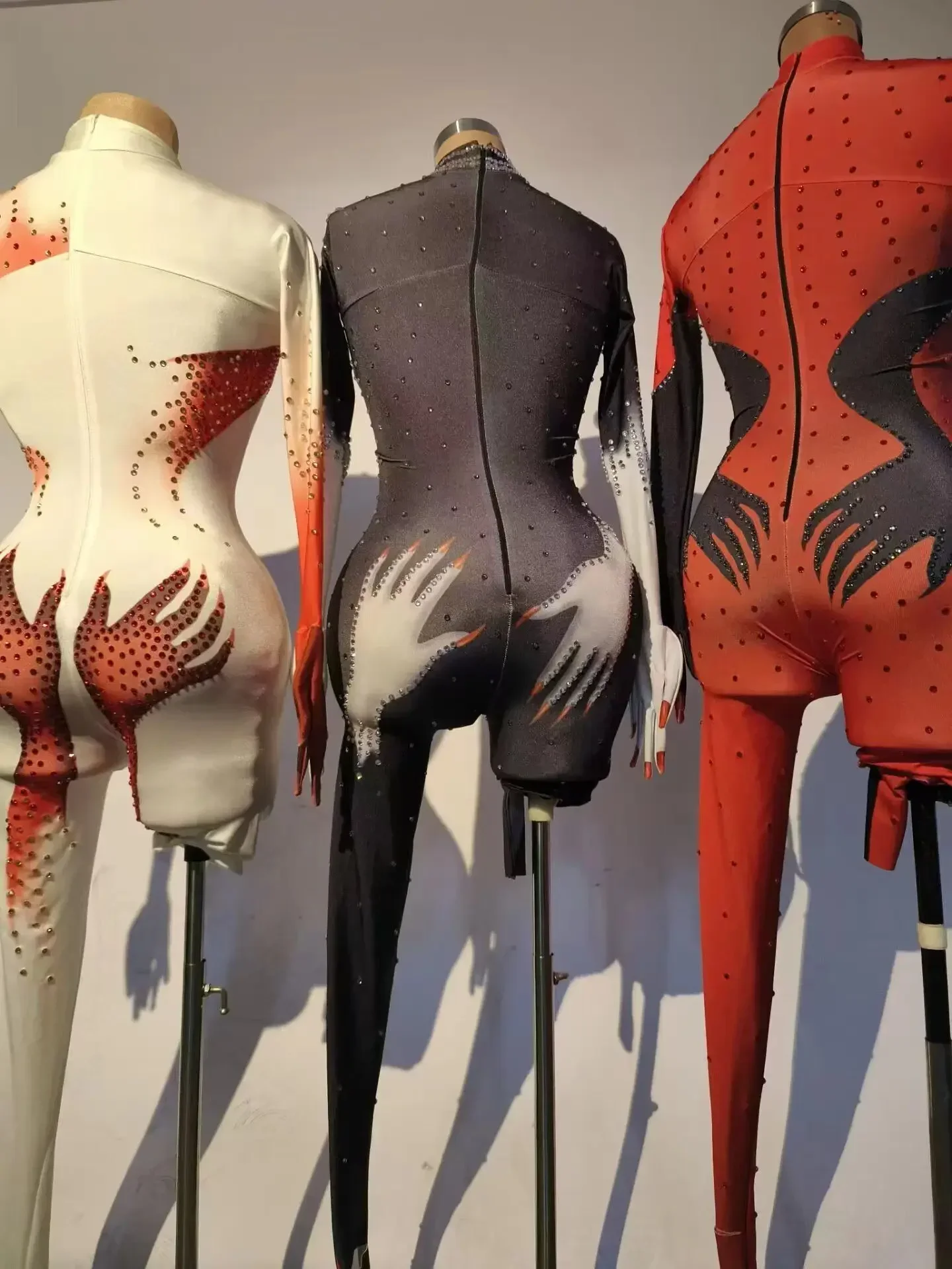 Полностью красные комбинезоны со стразами 2024 женская одежда для празднования