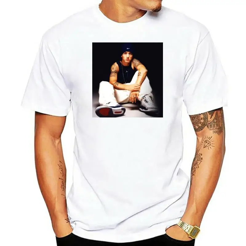 

Черная футболка Eminem