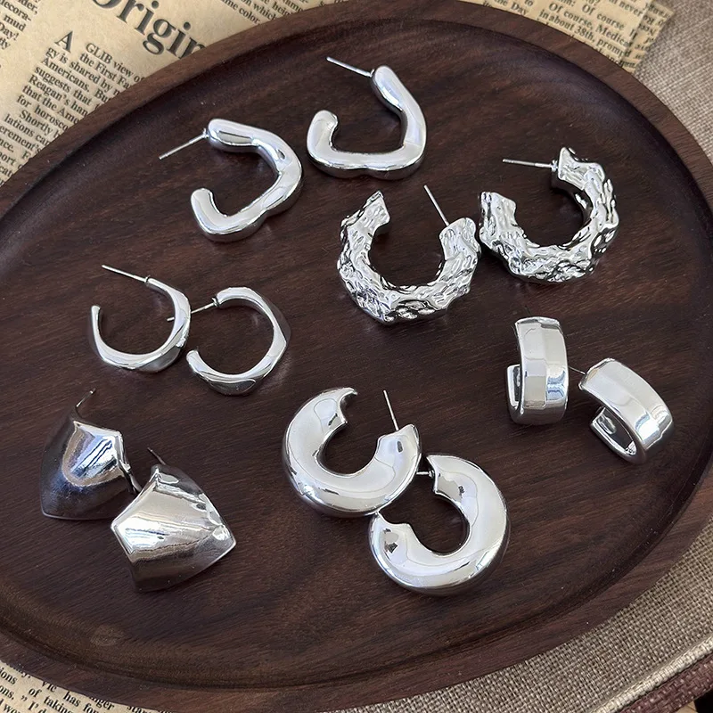 Женские серьги-кольца в стиле панк не пирсинг Крупные круглые клипсы с