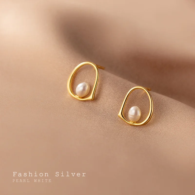New Fashion Geometric Hollow Stud Earrings For Women Tiny Pearls Golden/White Mini Ear Nail Female Charming Earring Accessories