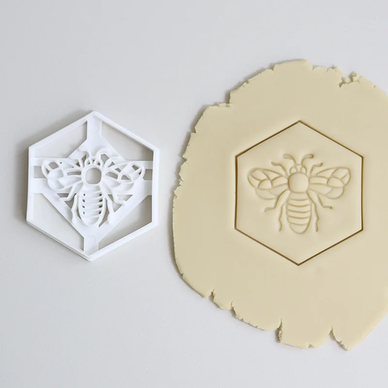 Форма для печенья пчела пластиковая