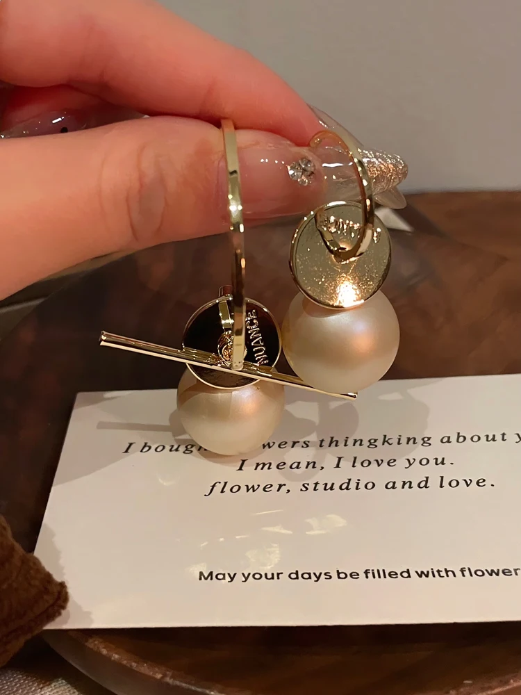 Модные асимметричные серьги с жемчугом и серебряными стойками S925 уникальный