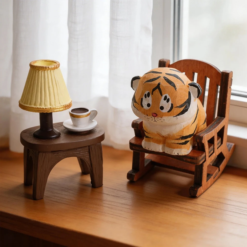 

Деревянная статуэтка тигра