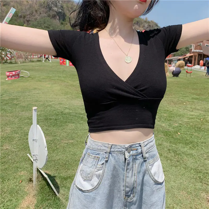 

Short sleeve t-shirt for women in 2023 summer new deep V-neck outer wear low-cut sexy slimming exposed navel short top