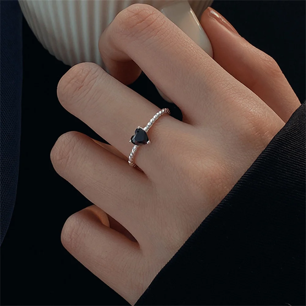 

Black Zircon Love Fried Dough Twists Ring For Women Opened New Design Luxury Fashion Personality Trendy Jewelry All-Matched