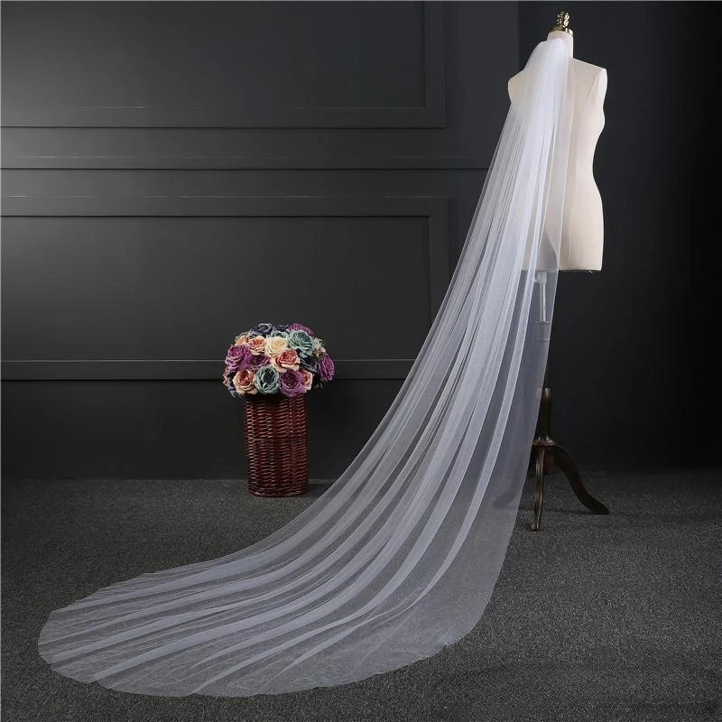 

Cheap White/Ivory/Beige/Champagne/Red Bridal Veils ,1.5*3M Long One Layers With Comb Simple Soft Tulle Wedding Veil