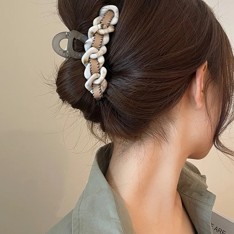 

New Acrylic Large Hairpin Korean High end Design Chain Grab Clip Large Temperament Female Back Spoon Shark Clip Hair Accessories