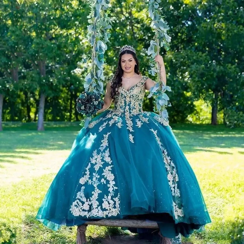 Зеленое платье принцессы Quinceanera с золотыми аппликациями бальное на день рождения