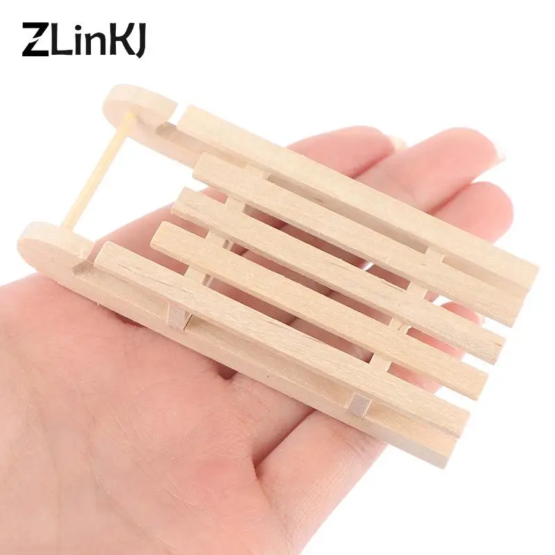 

1/12 Mini Wooden Sleigh Gift Box Model Diy Christmas Landscape Dollhouse Accessory