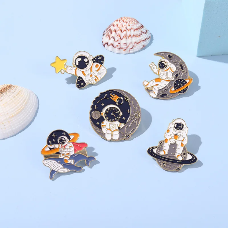 

Cartoon Astronaut Alloy Enamel Pin Cute Spaceman Brooch Tide Creative All-match Backpack Clothing Badge Jewelry Gift for Kids