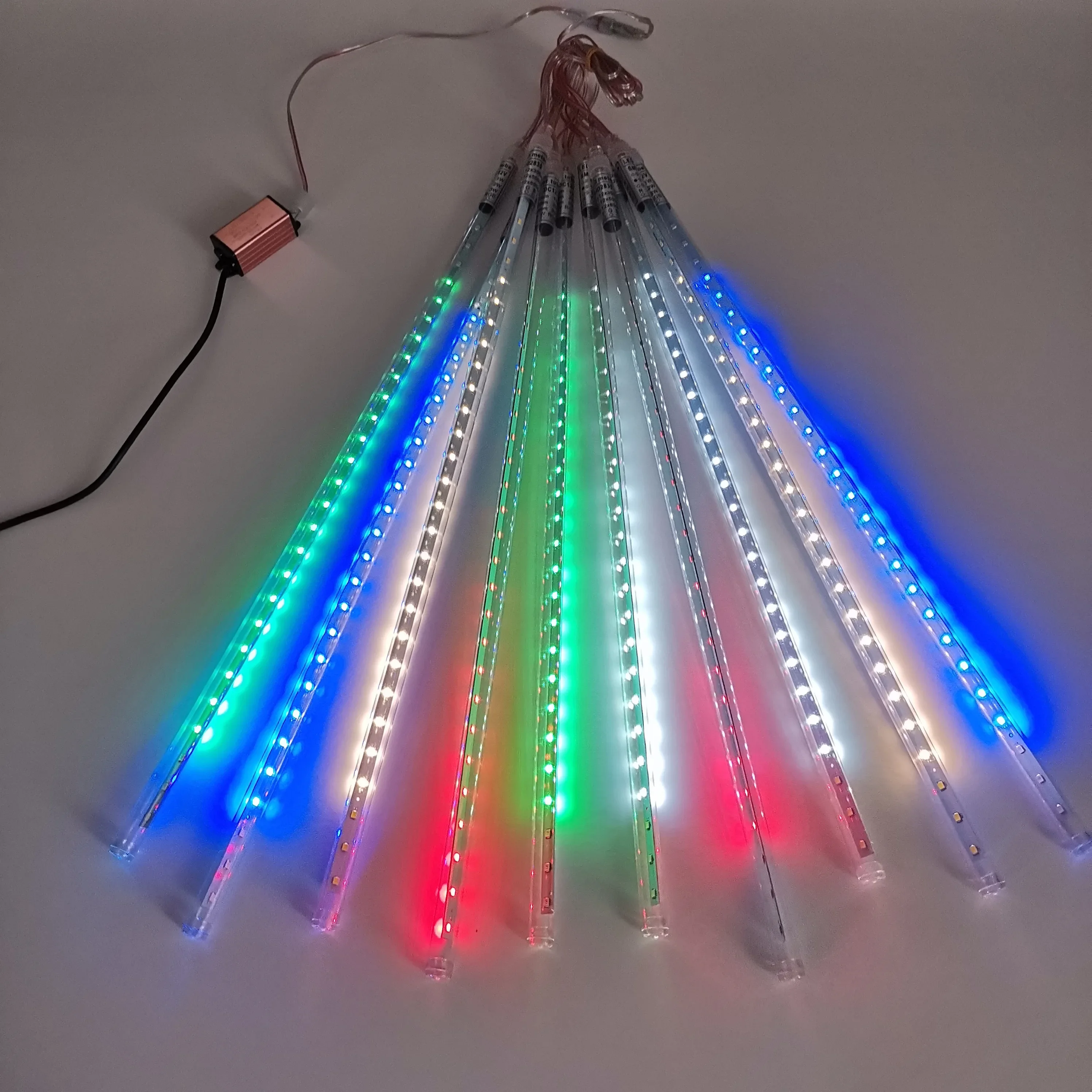 Светодиодный фонарь для метеоритного душа