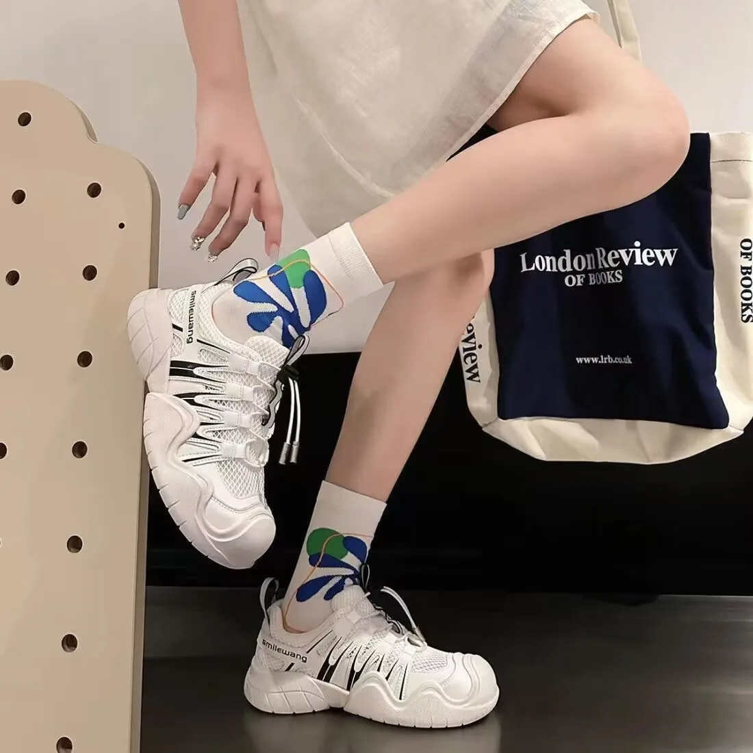 2023 Spring Flat Platform Shoes Women's Fashion Sandals Hollow Out Designer Women's Shoes Running Shoes Student Casual