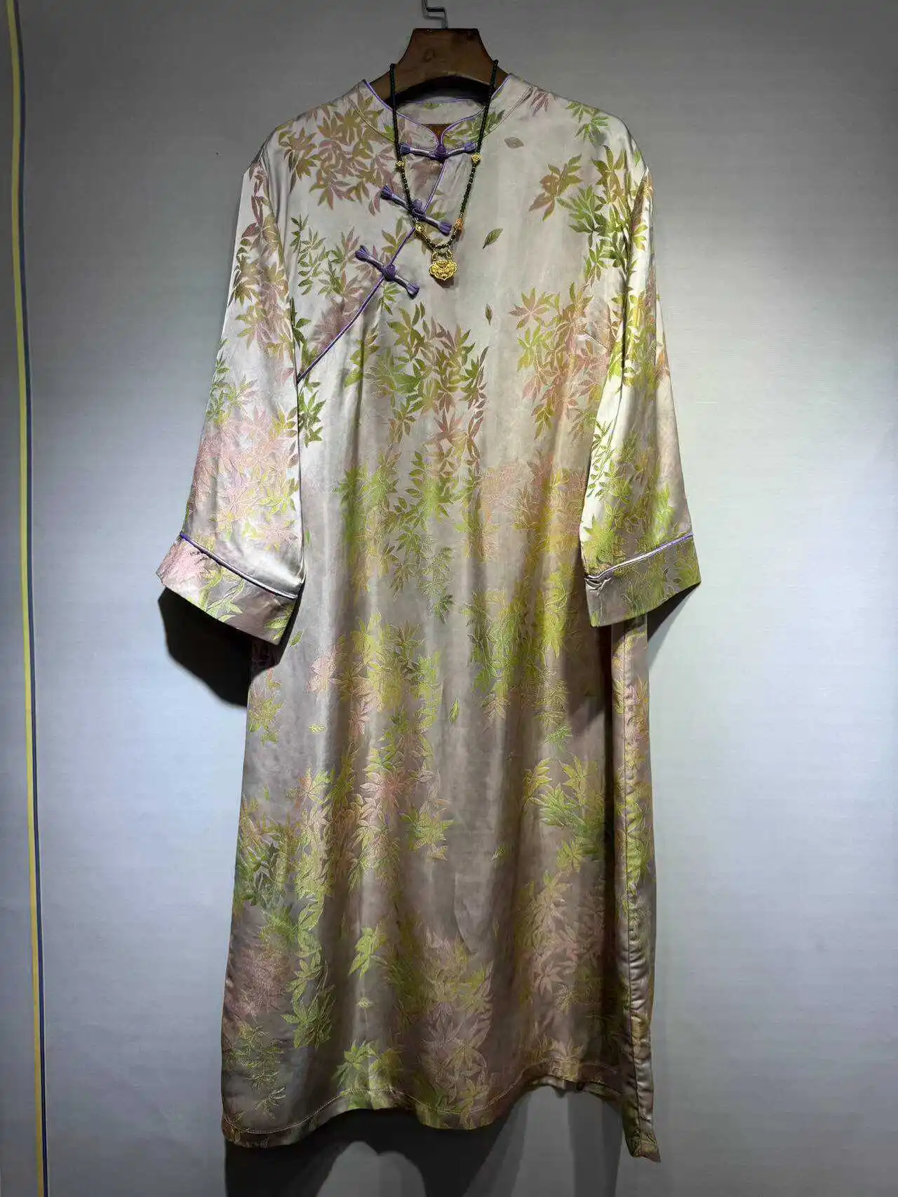 Новое летнее платье Xiangyun в китайском стиле на пуговицах длинное Ципао улучшенном