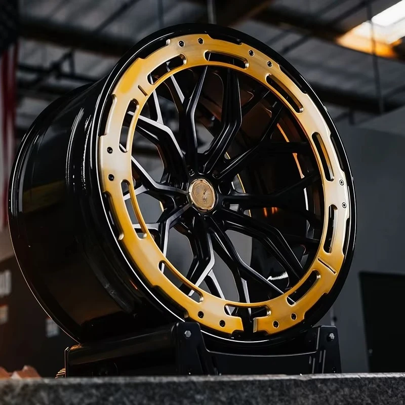 Фото Кованые автомобильные диски 15, 18, 20, 21, 22, 24, 26 дюймов 5x114.3, 5x112, 5x130 для люксовых автомобилей №1