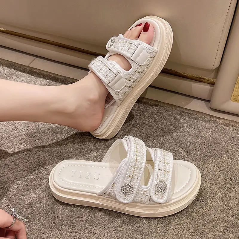 

Elegant Slippers Women's Summer Wear 2022 New Thick-soled Platform Sandals Sandals and Slippers Are Fashionable and Comfortable