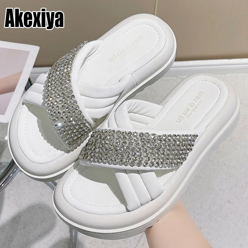 

Шлепанцы женские на платформе и каблуке, с кристаллами