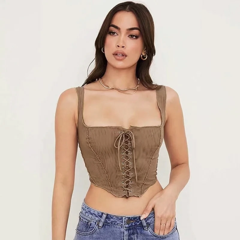 

Женский корсет со шнуровкой и молнией сзади