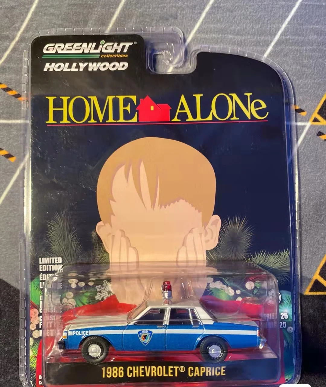 

Модель автомобиля GreenLight 1:64 1986 Chevrolet Caprice