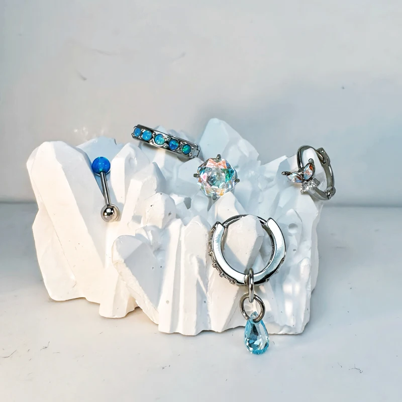 1 шт. мини-серьги-кольца-бабочки 8 мм маленькие синие с цирконием висячие