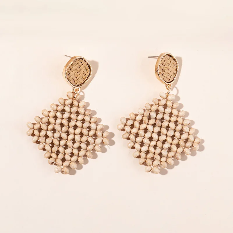 

Chinese style personality simple geometric wooden bead earrings female ins trendy design sense diamond braided ear jewelry