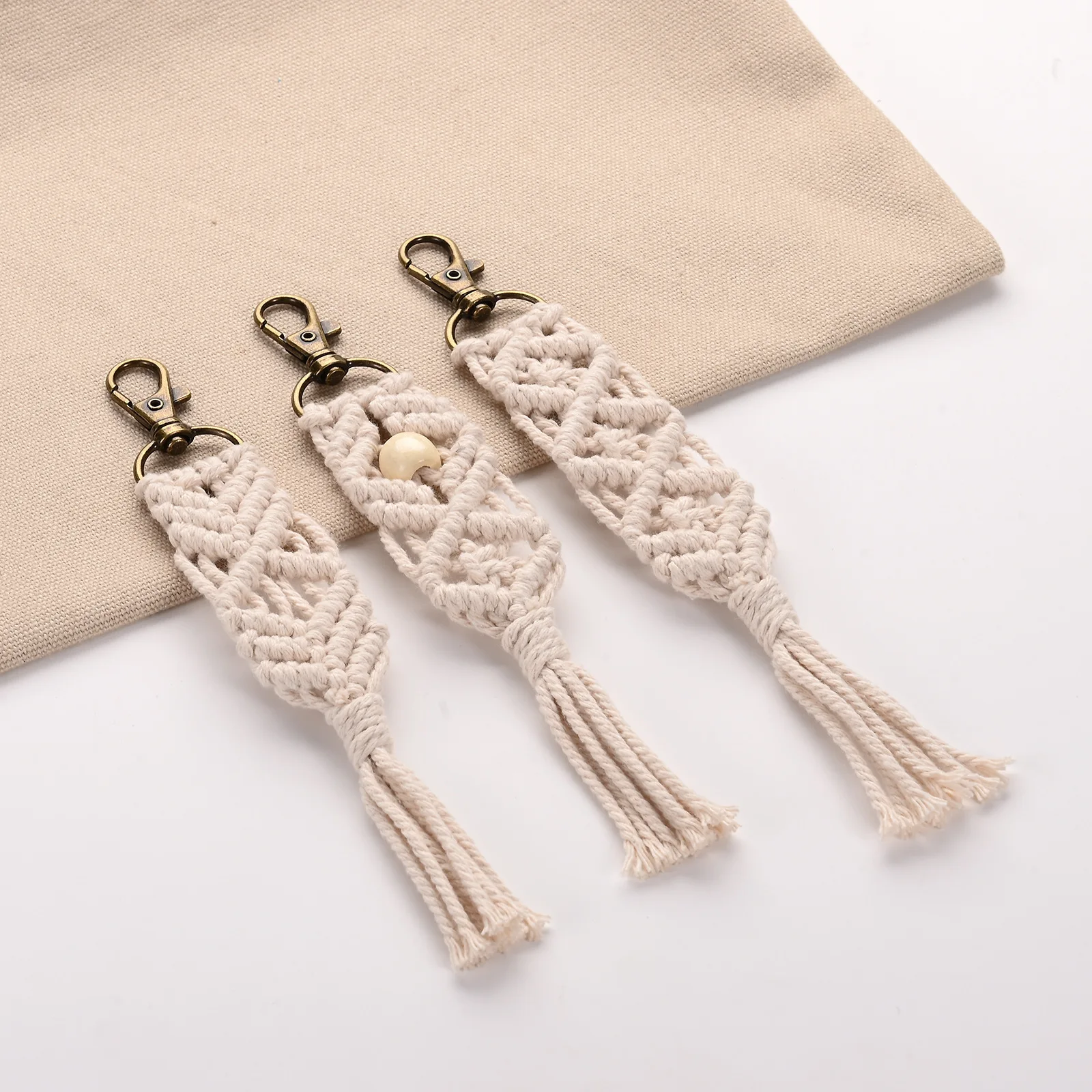 

2022 Handmade Weave DIY Cotton Rope Keychain Charm Boho Accessories Handcrafted Bracelet Lanyard Macrame Wristlet Keychain Gift