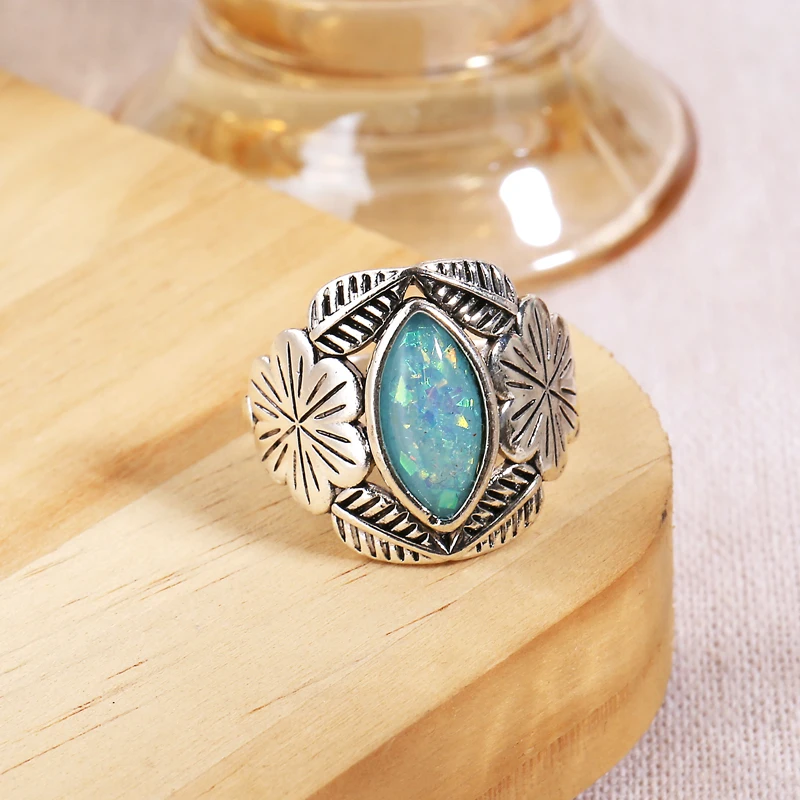 

Bohemia Engraving Flower Leaves Hollow Rings For Women Ancient Silver Color Statement Ring Love Gift For Girls Jewelry Wholesale