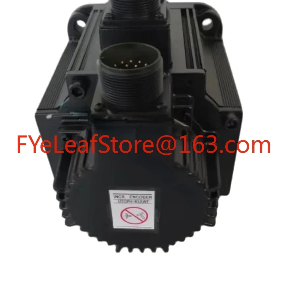 Новый оригинальный серводвигатель SGMG-09A2AB SGMG-09A2ABC Spot