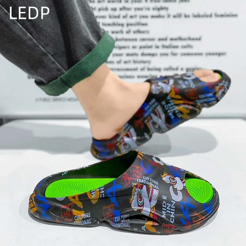 Мужские шлепанцы для дома и улицы универсальные сандалии Нескользящие удобные