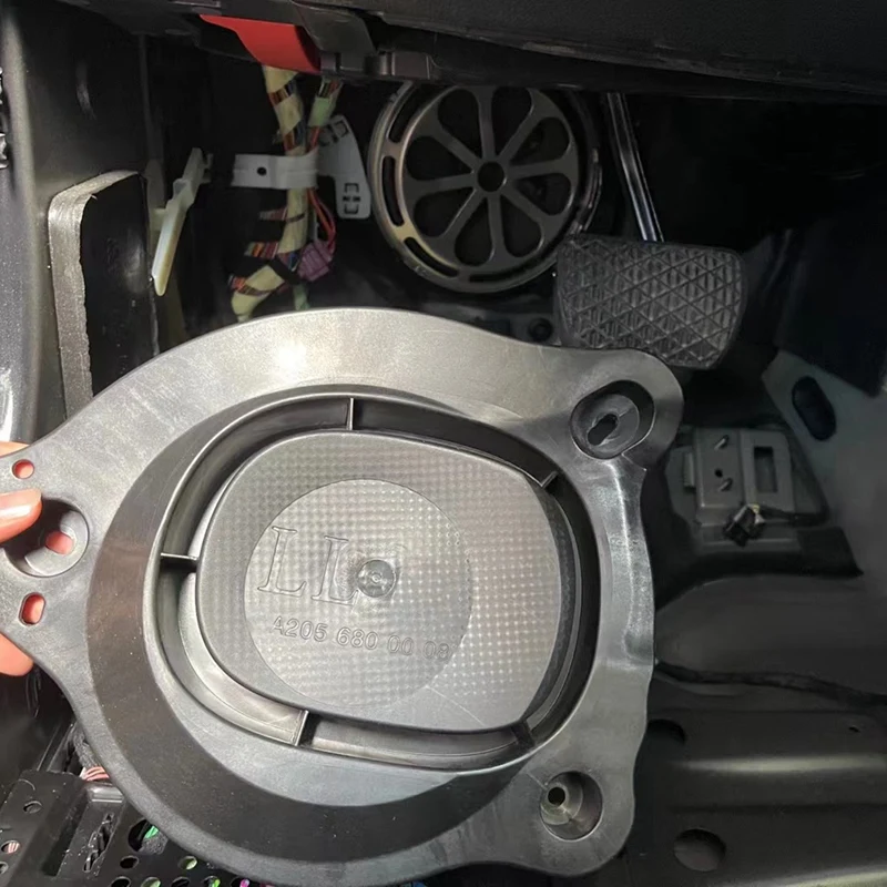 Сабвуфер в мерседес вито 639. W204 сабвуфер drive2. Сабвуфер мерседес. Сабвуфер в мерседес w245. Сабвуфер w204.