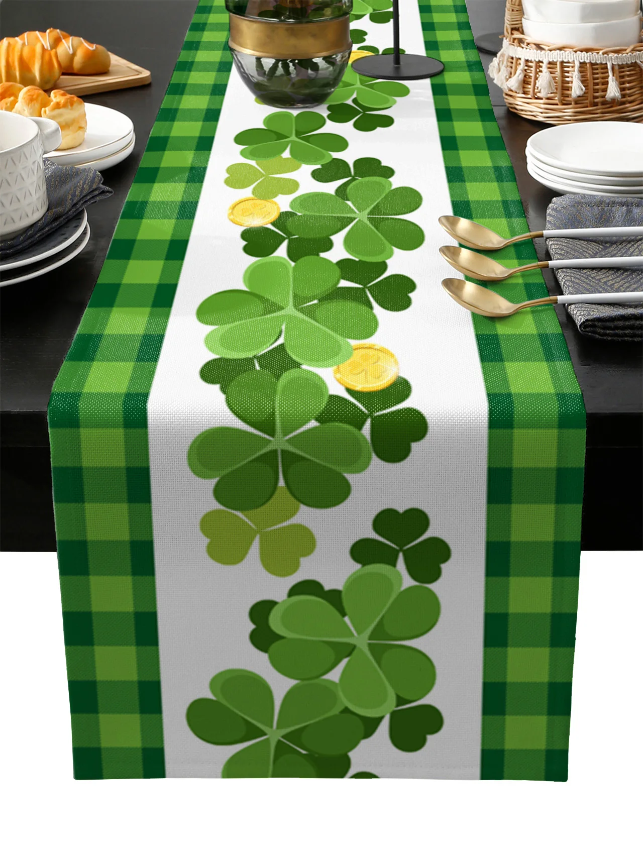 

Saint Patrick Four Leaf Clover Green Table Runner Wedding Festival Table Decoration Home Decor Kitchen Table Runners Placemats