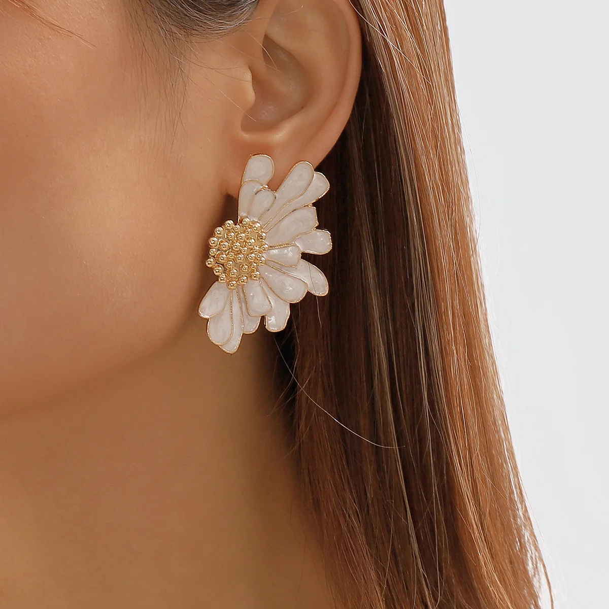 

Boho Colorful Big Flower Petal Irregular Stud Earrings for Women Korean Fashion 2023 Trendy Ear Y2K Jewelry Accessories