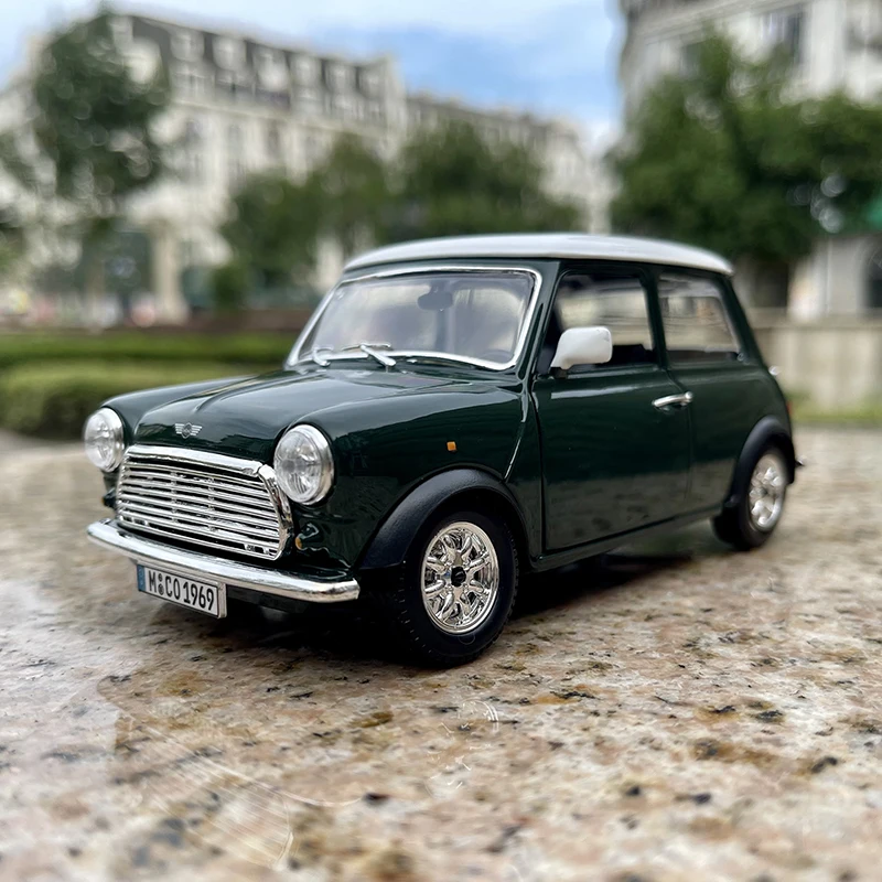 

Bburago 1:24 1969 BMW Mini Cooper Alloy Car Model Diecast Metal Toy Classic High Simulation Collection Boy For Childrens Gifts