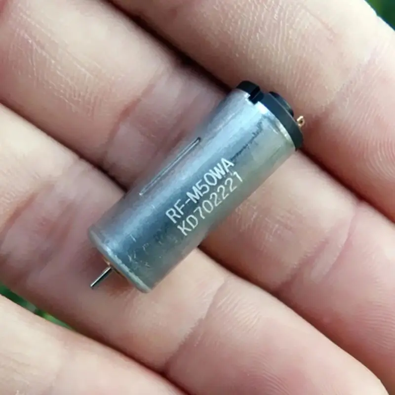 

Миниатюрный двигатель M50 10мм солнечный DC 3-4.5В