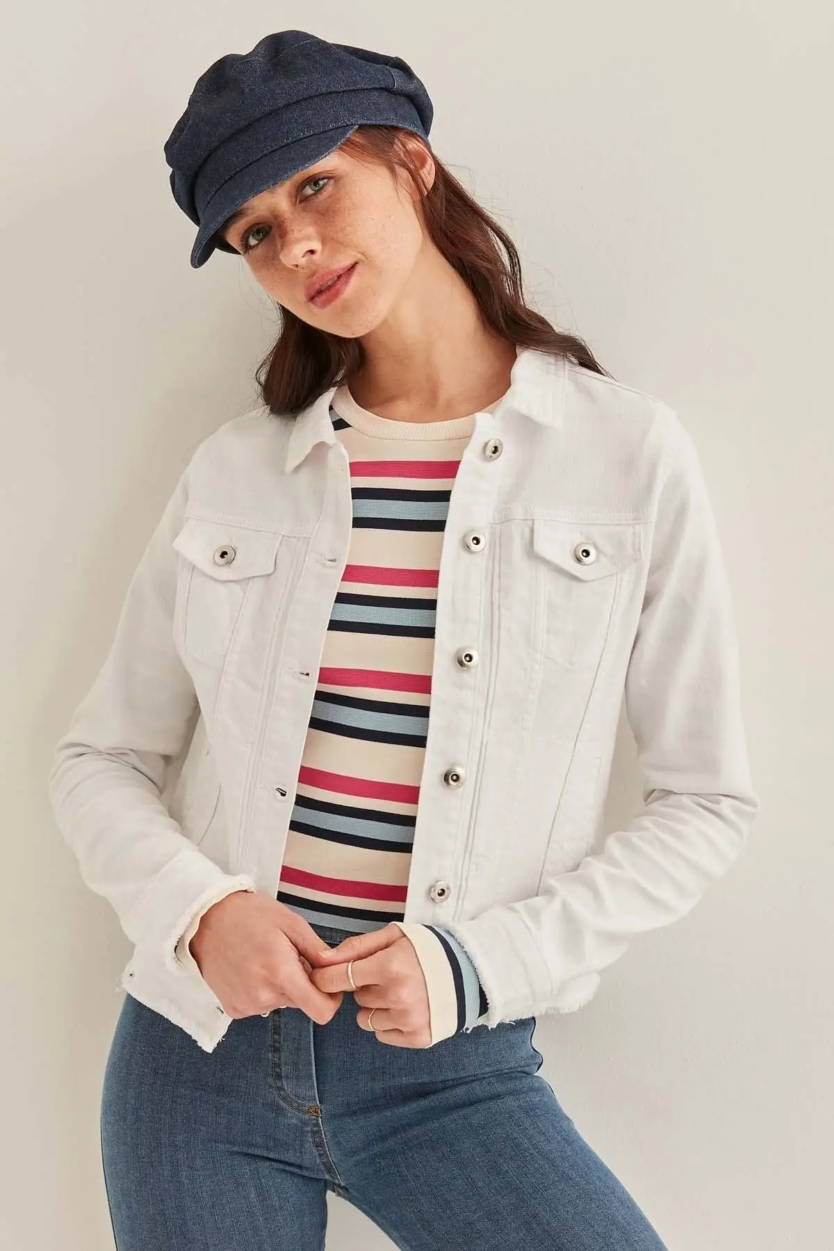 

Women's Fashion Denim Jacket Coat White Denim Mini Jacket